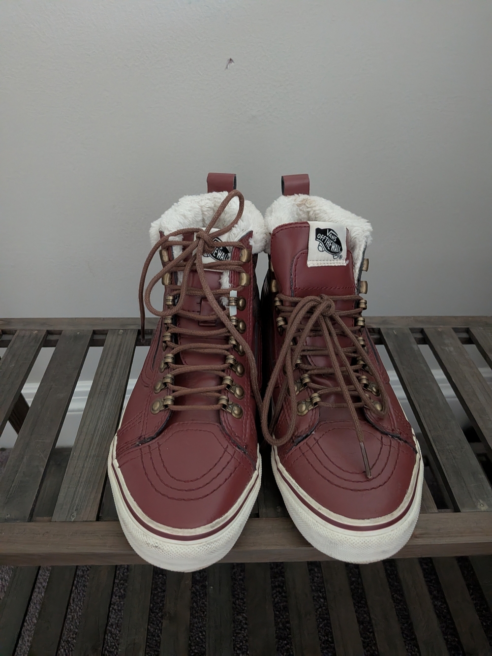Vans Wine Lace-Up Sherpa High Top Boots